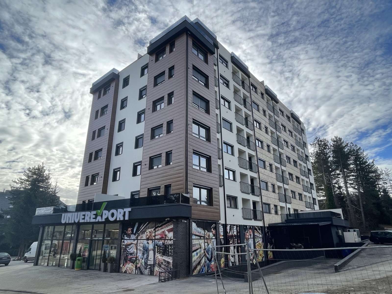 Referenca - Stambeno poslovni objekat Valvolin, Zlatibor