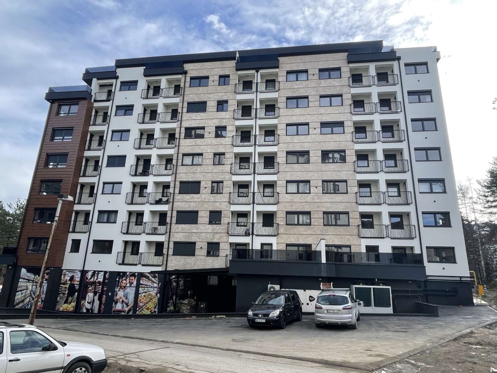 Referenca - Stambeno poslovni objekat Valvolin, Zlatibor