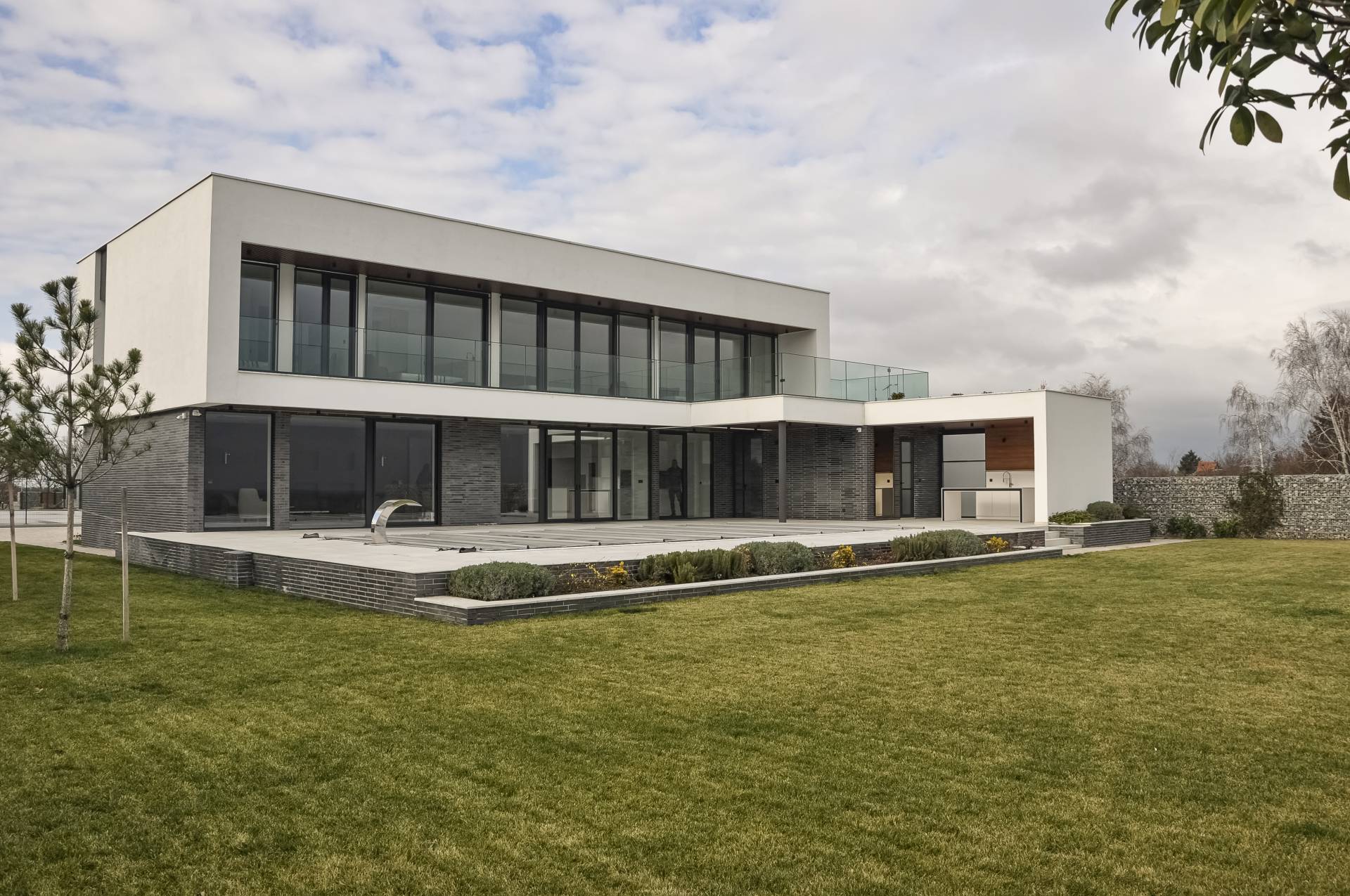 https://alustolarija.rs/wp-content/uploads/2024/10/surduk-house-vujovic-savikin-10.jpg